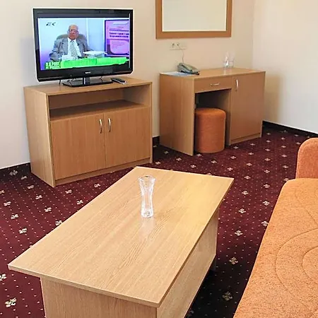 Coop Rozhen Otel