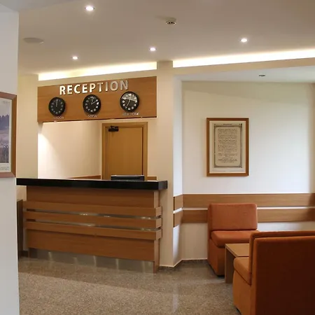 Hotel Coop Rozhen 3*