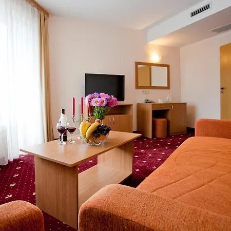 Coop Rozhen Hotel 3*